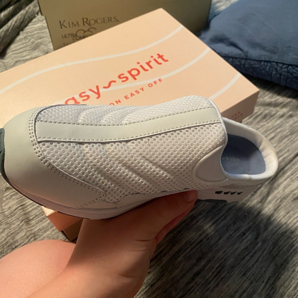 Easy Spirit Woman’s Shoes
